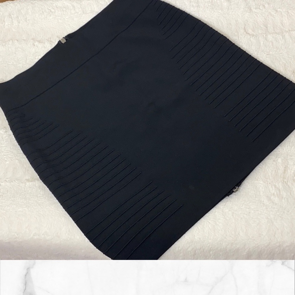 Rock & Republic Full Zipper Texturized Skirt Large